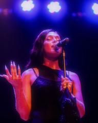 BABE, ME ASSISTA/HIPOCRISIA