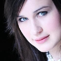 Photo of Breanne Düren