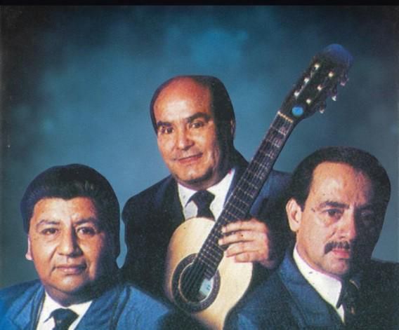 Rigoberto Arévalo y Su Trío de Siempre