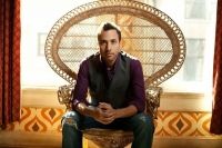 Howie D
