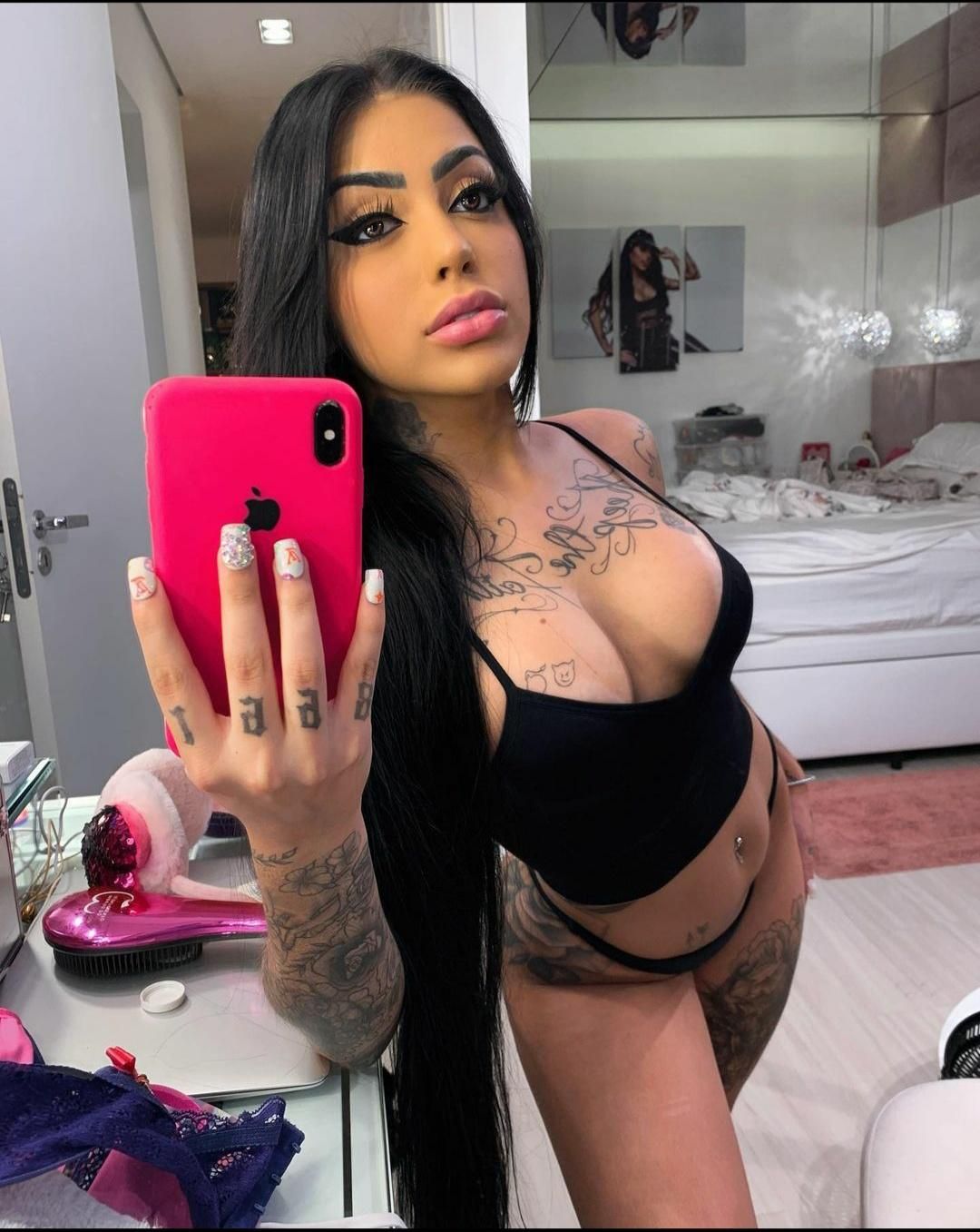 MC Mirella