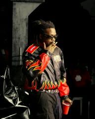 On A Must Buzz (feat. Phyno)