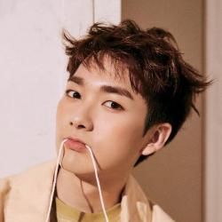 Foto de Aaron (NU'EST)