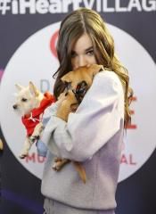 Hailee Steinfeld