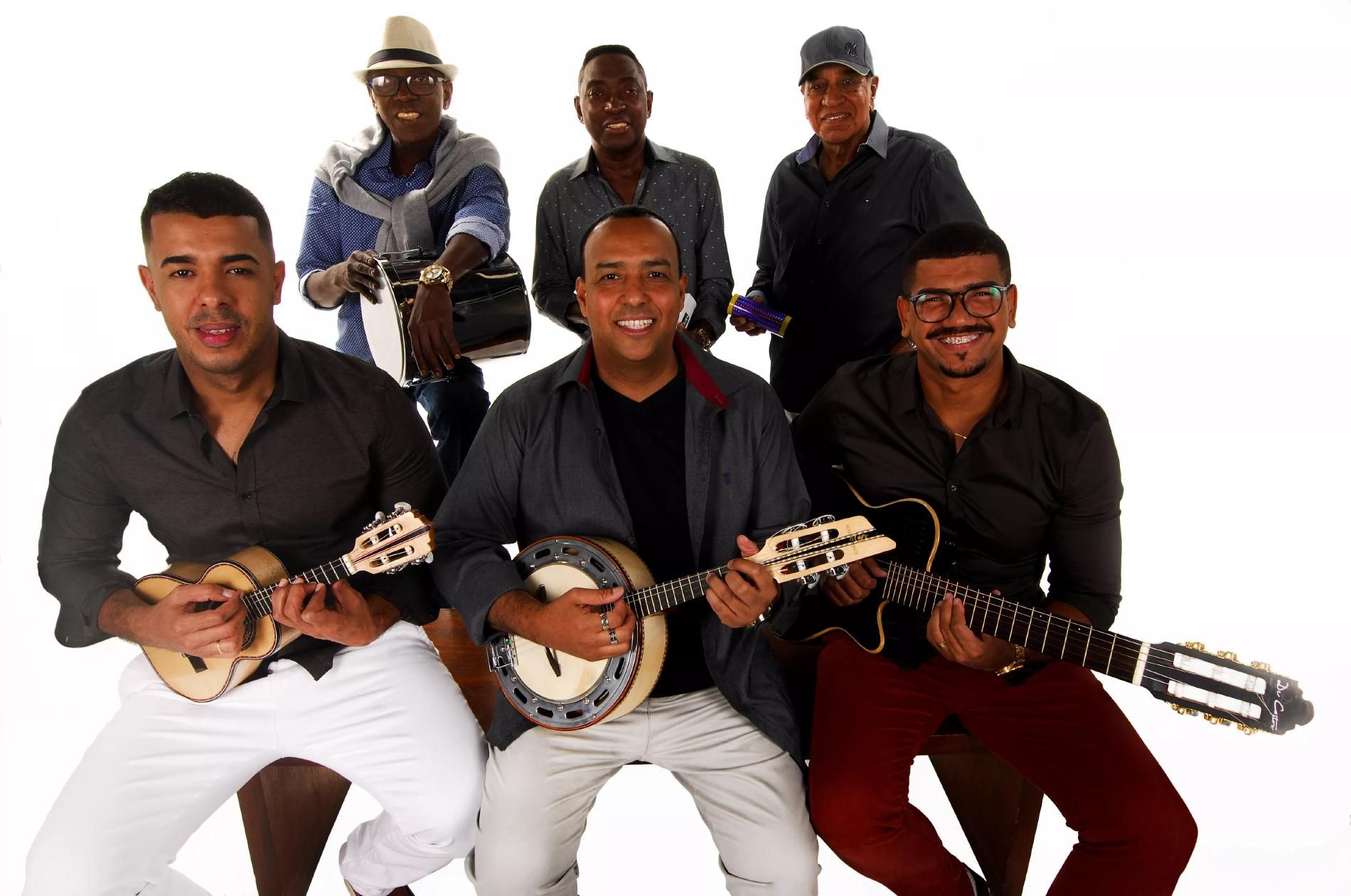 ginga brasil grupo raça  Sambas antigos, Cifras de musicas, Samba e pagode