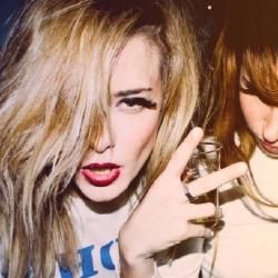 Foto de Rebecca and Fiona