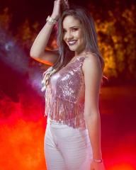 Júlia Reis