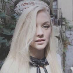 Foto de Emily Kinney