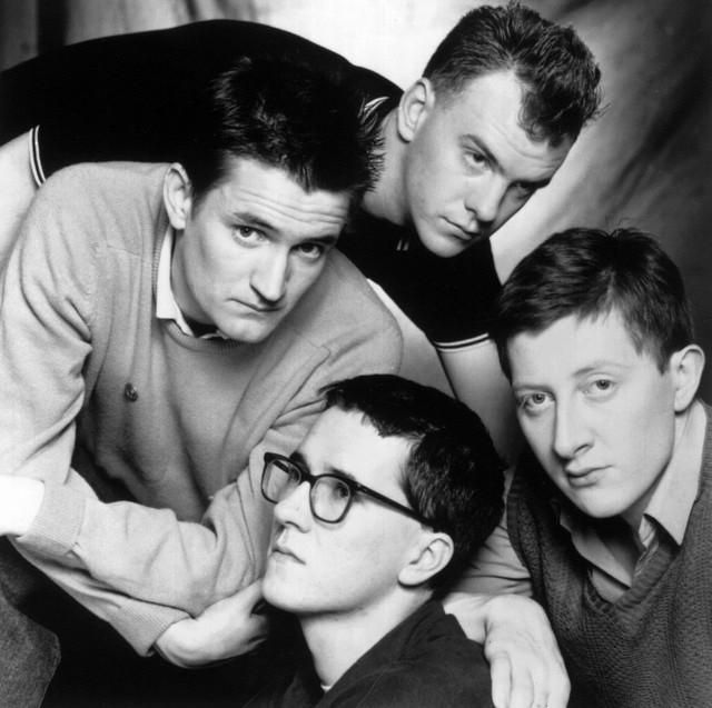 HEAVEN HELP US ALL (EN ESPAÑOL) - The Housemartins - LETRAS.COM