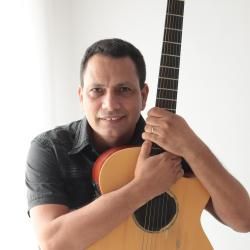 Photo of Clau Oliveira