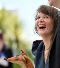 Elle s'en va