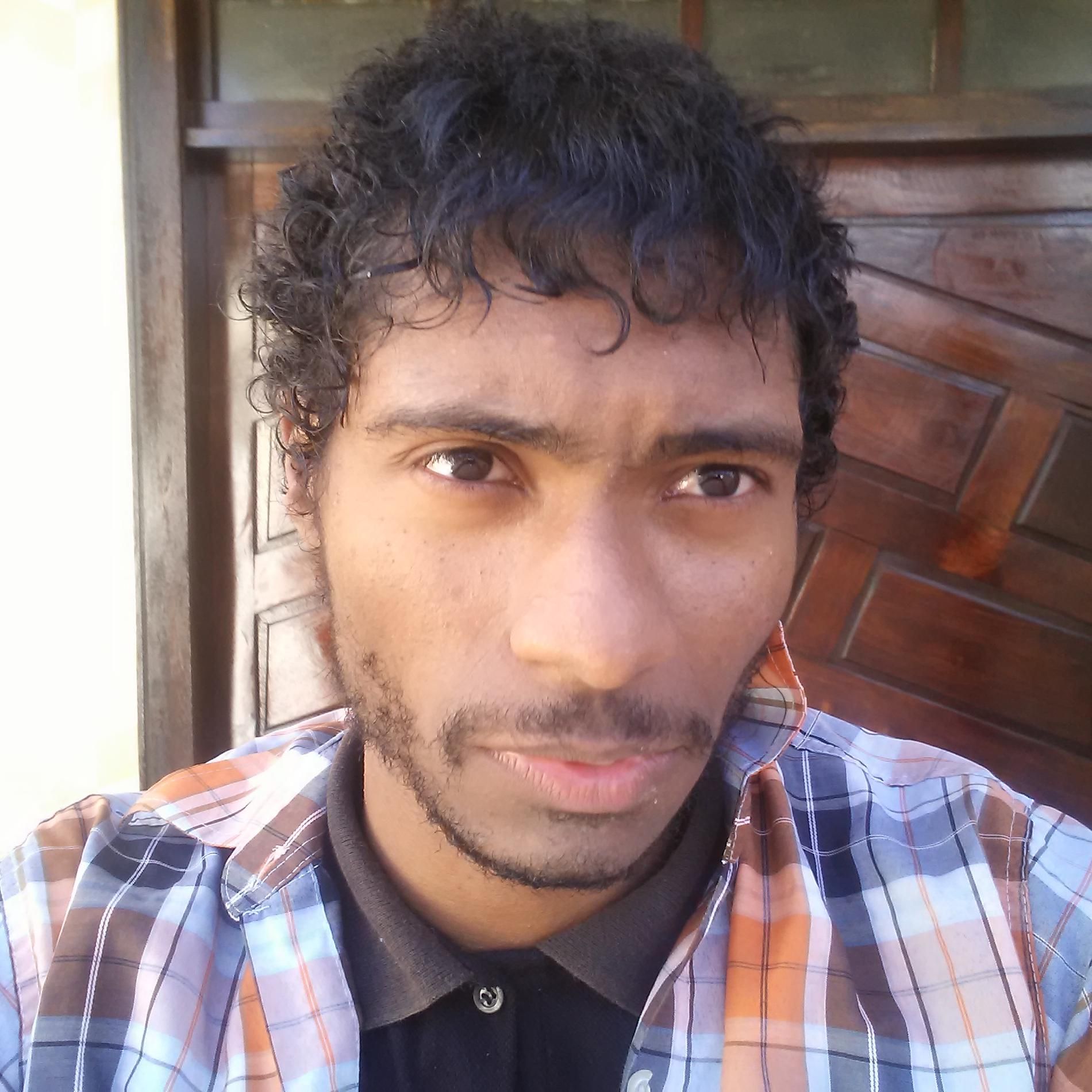 ENTERTAINER Mike Junior 1444 LETRAS COM