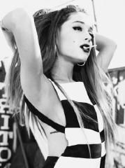 Bang Bang (feat. Jessie J & Nicki Minaj)