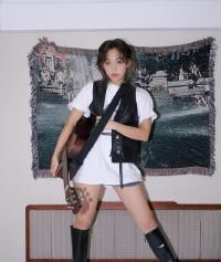 Dancing in the rain (비 오는 거리에서 춤을 추자)