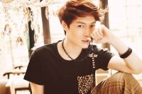 Lay Zhang