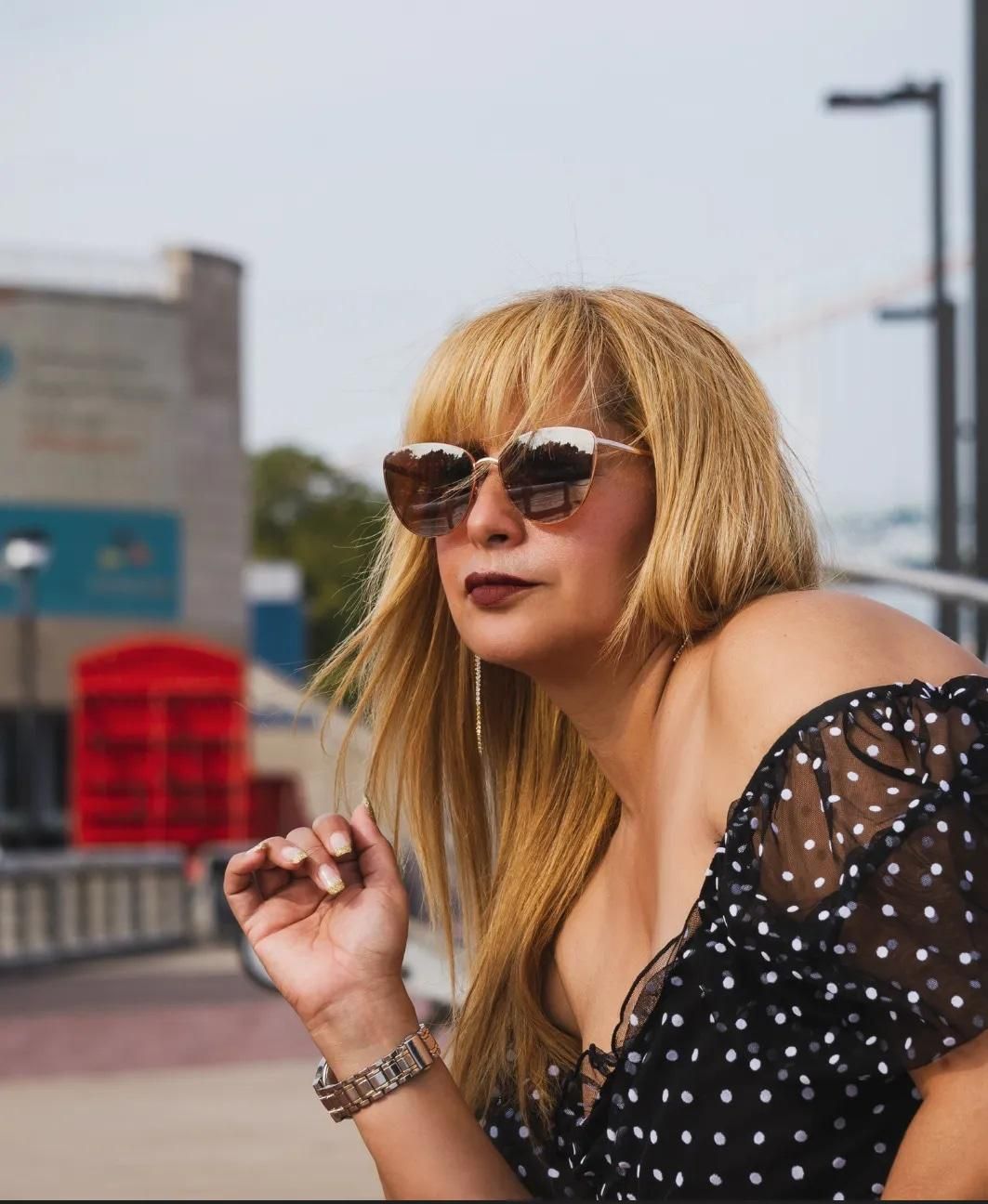 XOXO - Evalina Destiny - LETRAS.COM