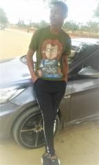 Fakes (part. Rivas TrapKing)