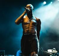 30 Girlfriends (Yeah Yeah)