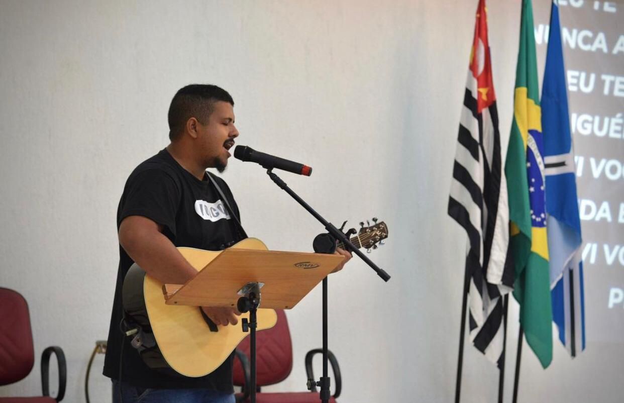 Ton Andrade