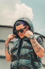 UN VIAJE (part. Crissin)