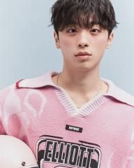 Play With Me (feat. KKANBYEONGZ)