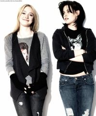 Dakota Fanning And Kristen Stewart