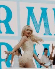 What a Girl Wants (feat. Christina Aguilera)