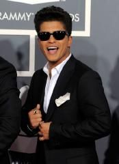 Catch A Grenade (remix The Hooligans)