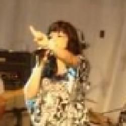 Foto de Vanessa Fom e Ministério Coração em Chamas