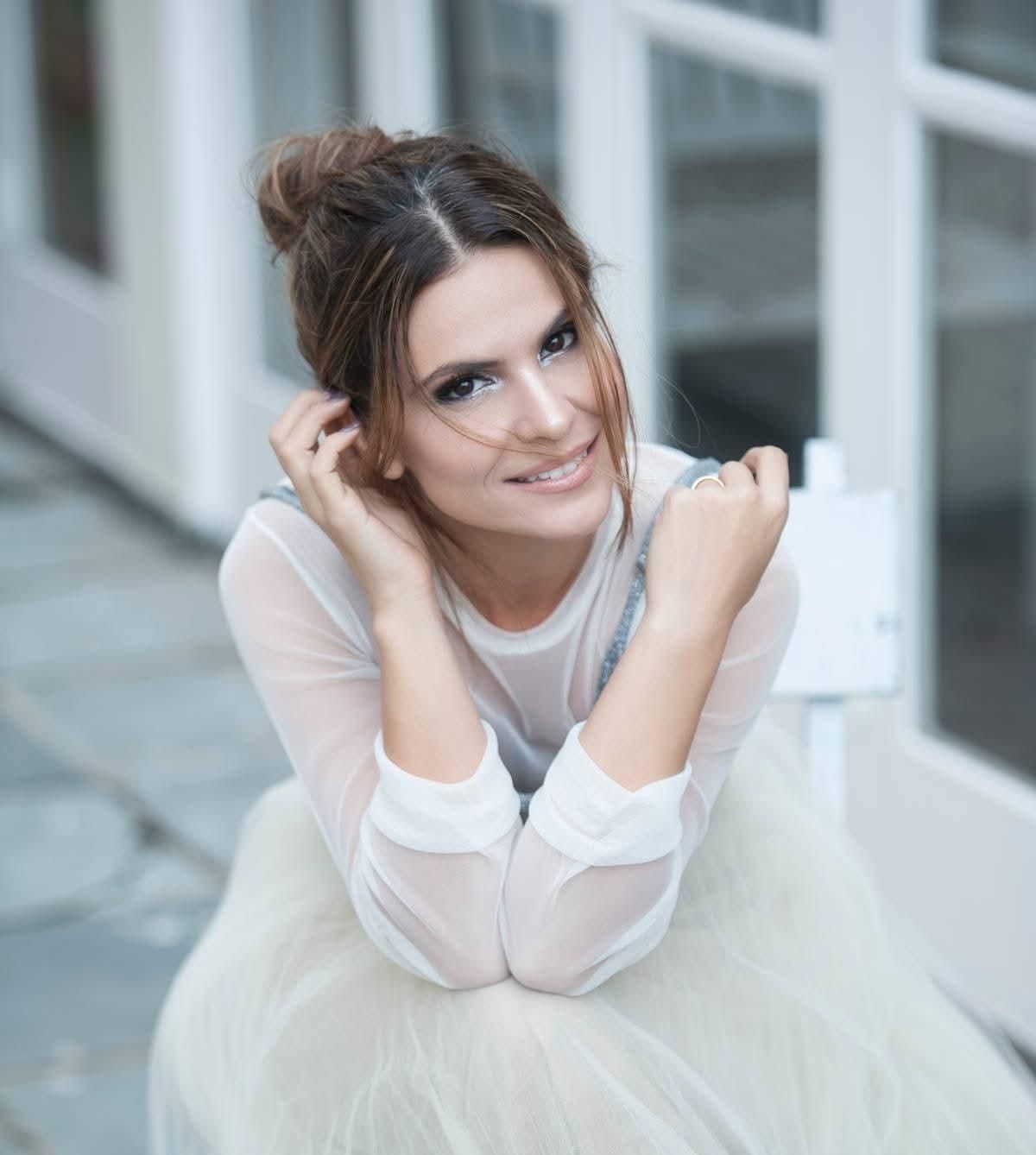 Aline Barros