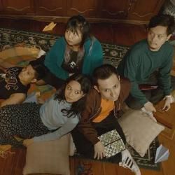 Foto de The Vowels They Orbit