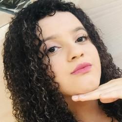 Photo of Leandra Lemos