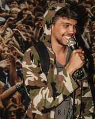 Sinto Na Pele