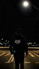 Quem come no prato de quem te cuspiu?