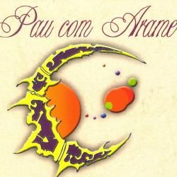 Foto de Pau Com Arame