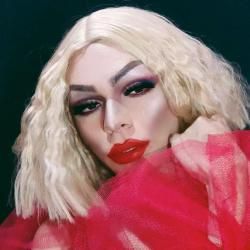 Photo of Lindsey Martinez