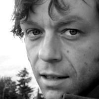 Le poète des temps gris