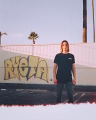 Someone In L.A. (feat. Knight One)