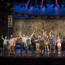 Foto de Hands On a Hardbody